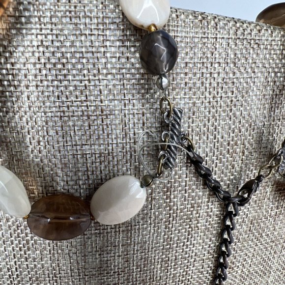 Vintage Fashion Jewelry Necklace Beaded Layered Brown White - Picture 11 of 13